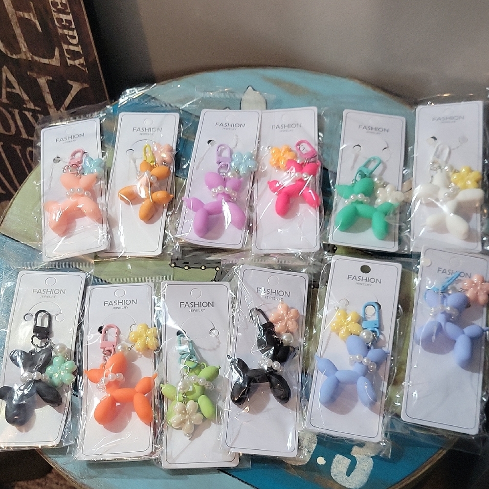 Kids Balloon Dog Keychains - Multicolor